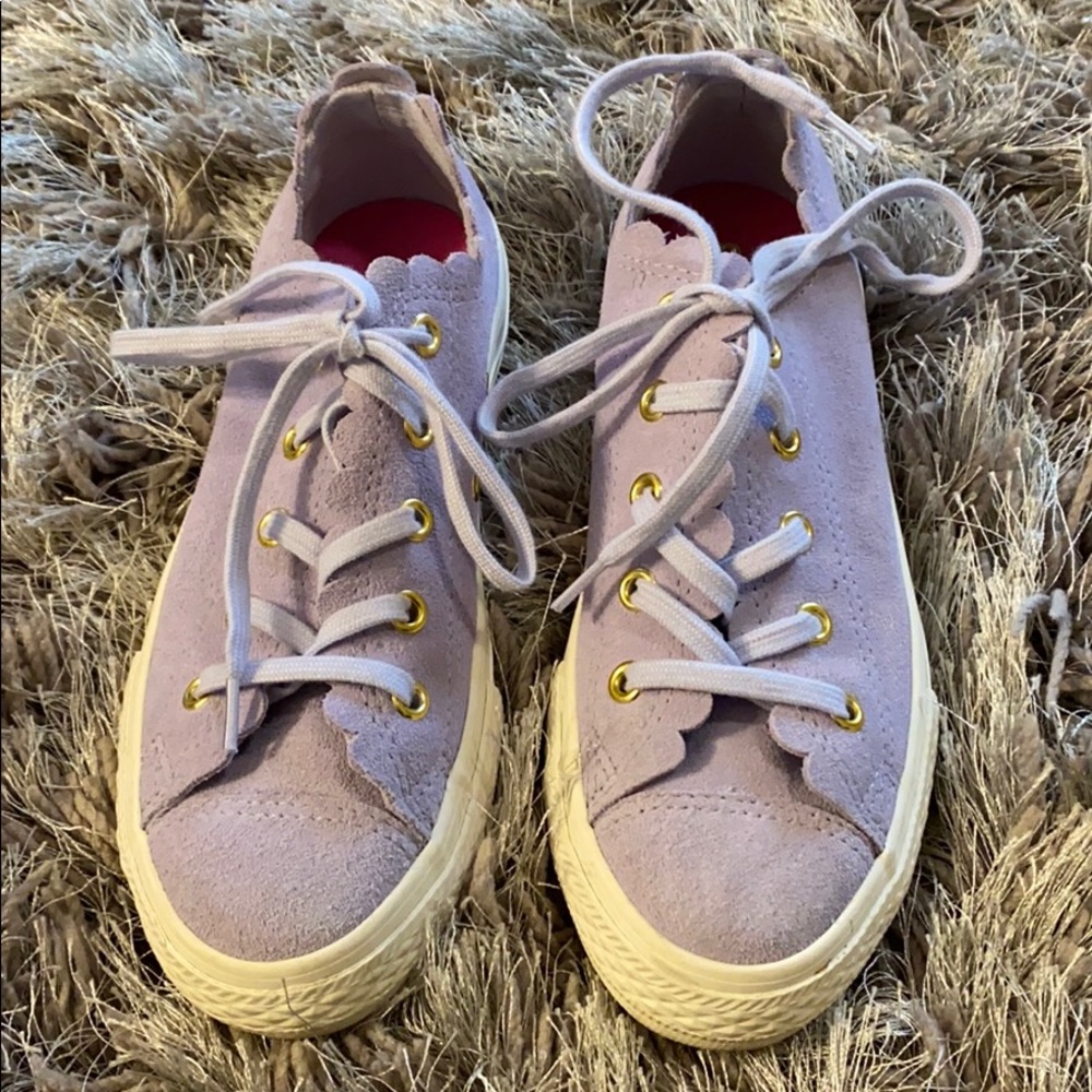 Converse girls Lavender!